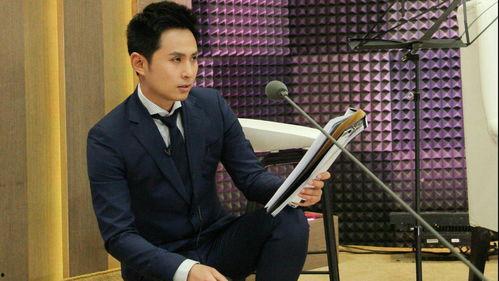 娱乐吃瓜配音演员是谁,幕后声音背后的故事